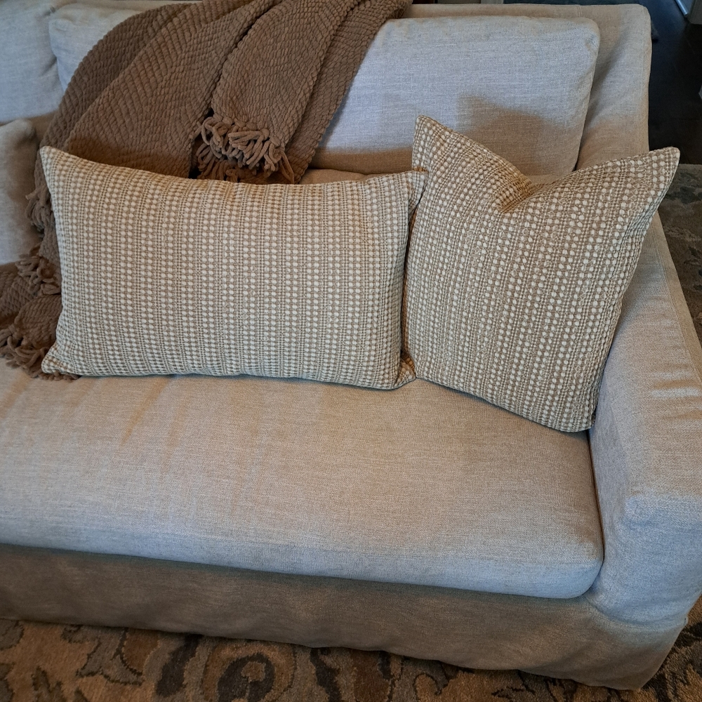 Pottery Barn Honeycomb Textured Lumbar pillow cover